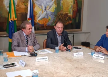 Transição em Teresina: Primeira reunião marca preparação para a nova gestão de Sílvio Mendes
