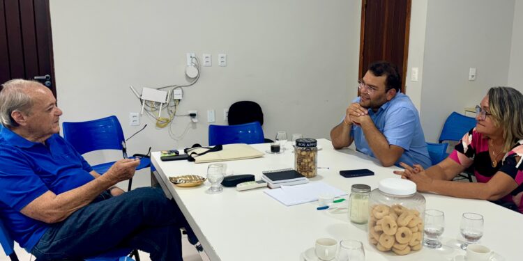 Vereador Fernando Lima se reúne com Silvio Mendes em diálogo sobre o desenvolvimento urbano