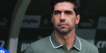 Abel reconhece superioridade do Botafogo e minimiza críticas da torcida