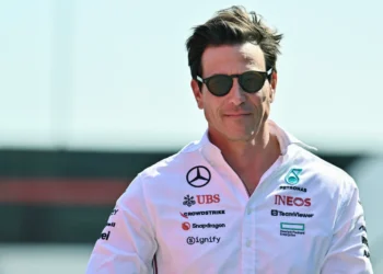Toto Wolff comenta saída de Hamilton da Mercedes: “Perdi a chance de negociar com Leclerc e Norris”
