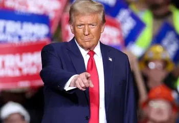 “Trump é Projetado como Novo Presidente dos EUA: Caminho de Retorno e Controvérsias”