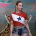 Paolla Oliveira brilha como rainha de bateria da Grande Rio com look em homenagem ao Pará