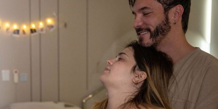 Eliezer atualiza sobre saúde de Viih Tube após internação na UTI pós-parto