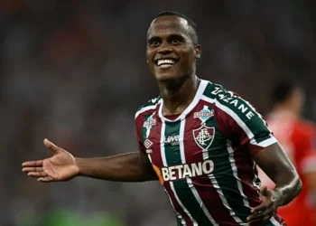 Palmeiras tentou contratar Arias, mas negociação é descartada pelo Fluminense