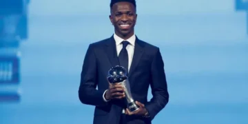 Vini Jr. Mostra a Neymar Que Excelência Não Tem Atalhos