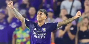 Facundo Torres: O Atacante Uruguaio na Mira do Palmeiras para 2025