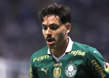 Maurício brilha em estreia, e Palmeiras vence Portuguesa no Paulistão