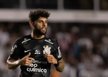 Yuri brilha, e Corinthians vence Santos de Neymar no Paulistão