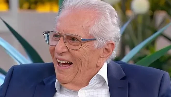 Carlos Alberto de Nóbrega é Internado para Tratar Virose em São Paulo