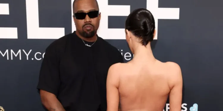 Os Looks Mais Polêmicos de Bianca Censori, Esposa de Kanye West