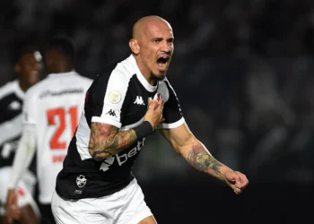 Vasco vence e avança na Copa do Brasil com vitória sólida