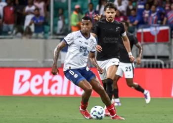 Corinthians arranca empate no fim contra o Bahia na estreia do Brasileirão