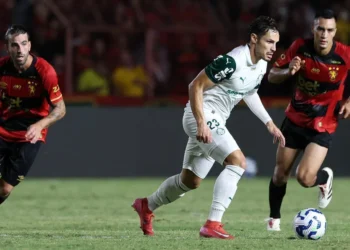 CBF admite erro em pênalti decisivo contra o Sport e afasta árbitros; clube aciona STJD