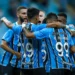 Grêmio sofre, mas vence o Luqueño e garante vaga nos playoffs da Sul-Americana