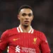 Real Madrid antecipa chegada de Alexander-Arnold com pagamento de multa rescisória