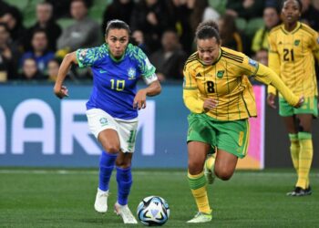 Estreante decide, e Brasil vira sobre o Japão em amistoso preparatório para a Copa América
