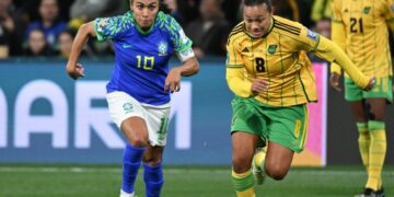 Estreante decide, e Brasil vira sobre o Japão em amistoso preparatório para a Copa América