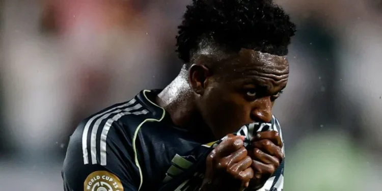 Vini Jr atua com dores no Mundial e desabafa: “Cada jogo me dói alguma coisa”