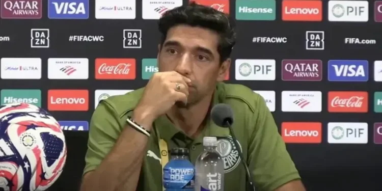 Abel Ferreira comenta desafio contra Messi e exalta oportunidade no Mundial