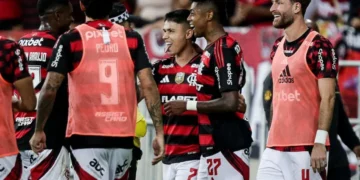 Flamengo segue líder do Brasileirão mesmo sem entrar em campo e já nos EUA