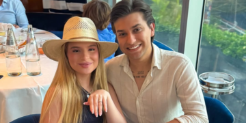 Sophia Valverde anuncia noivado com produtor após três meses de namoro