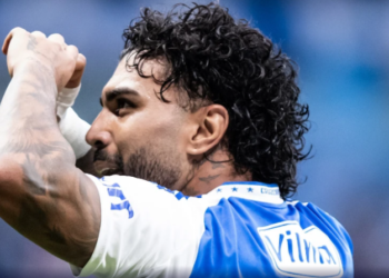 Gabigol brilha em goleada do Cruzeiro e dedica gol a Rafaella Santos após rumores de separação