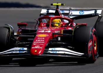 Hamilton lidera treino em casa; jovens estreiam por Red Bull e Alpine em Silverstone