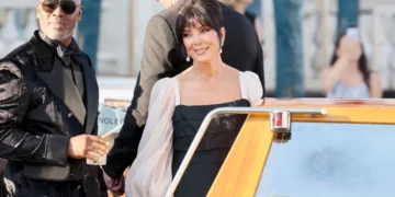 Kris Jenner fala sobre lifting facial e envelhecer com elegância: “Quero ser a melhor versão de mim”