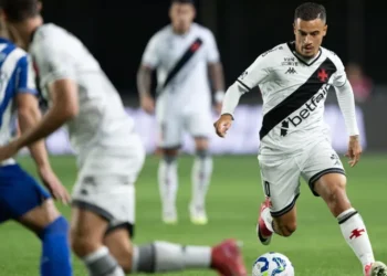 Vasco vence o CSA, encerra jejum e avança às quartas da Copa do Brasil