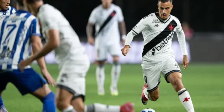 Vasco vence o CSA, encerra jejum e avança às quartas da Copa do Brasil