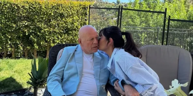 Esposa de Bruce Willis relata como contou às filhas sobre mudança de casa do ator