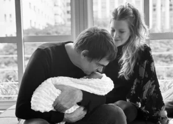 Samuel Rosa, ex-Skank, celebra nascimento da 4ª filha aos 59 anos