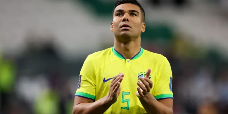 Casemiro lamenta derrota do Brasil e alerta: “45 minutos podem custar um sonho”