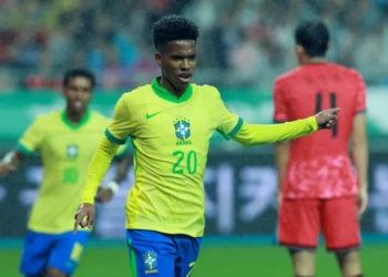 Estêvão comemora fase e destaca evolução da Seleção após goleada sobre a Coreia do Sul