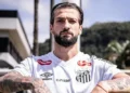 Emprestado pelo Cruzeiro, Lautaro Díaz vira destaque do Santos e ajuda na luta contra o rebaixamento