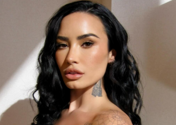 Demi Lovato nega rumores de vinda ao Brasil após postagem com imagem falsa