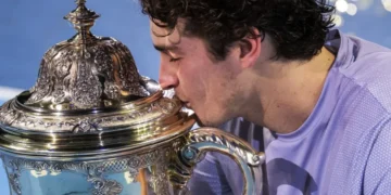 João Fonseca cumpre promessa inusitada após título na Basileia: “Minha namorada vai odiar”