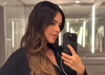 Mariana Rios exibe barrigão e reflete sobre recomeços