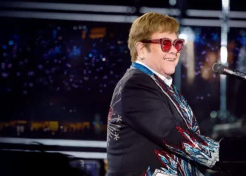 Elton John celebra retorno ao Brasil e diz estar ansioso para o Rock in Rio 2026
