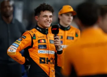 🏁 Lando Norris garante pole da sprint em São Paulo; Bortoleto termina em 14º