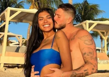 Pocah anuncia fim de relacionamento de seis anos com empresário Ronan Souza