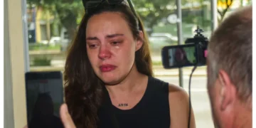 Grávida de 8 meses, filha de Gerson Brenner enfrenta longa viagem para se despedir do pai