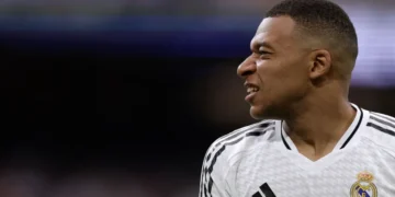 Mbappé nega erro médico no Real Madrid e garante estar pronto para jogar
