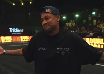 Neymar marca gol na Kings League após ficar fora da Seleção