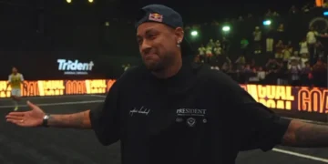 Neymar marca gol na Kings League após ficar fora da Seleção