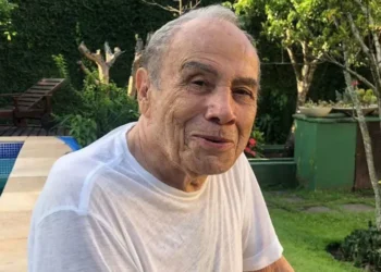 Defesa de Stênio Garcia pede respeito em disputa familiar por imóvel