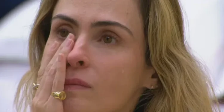 BBB 26: sem saber da internação do pai, Ana Paula Renault se emociona em desabafo
