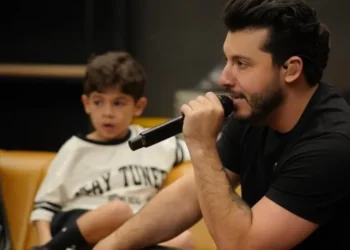 Filho de Marília Mendonça encanta fãs e é comparado à cantora em foto