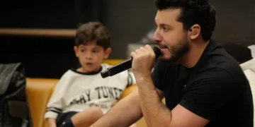 Filho de Marília Mendonça encanta fãs e é comparado à cantora em foto