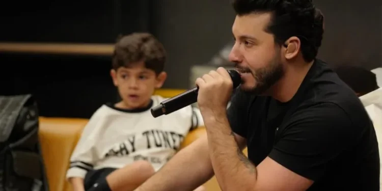 Filho de Marília Mendonça encanta fãs e é comparado à cantora em foto